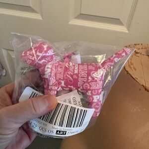 Pink Victoria’s Secret dog  keychain  nwt given at show